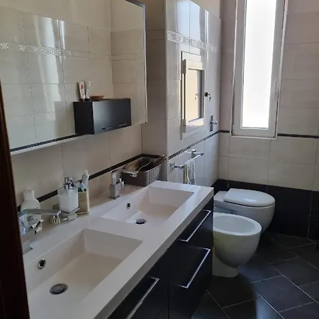 In Condominio Tranquillo E Silenzioso - Adiacenze Fiera - Mm1 Daire Milano